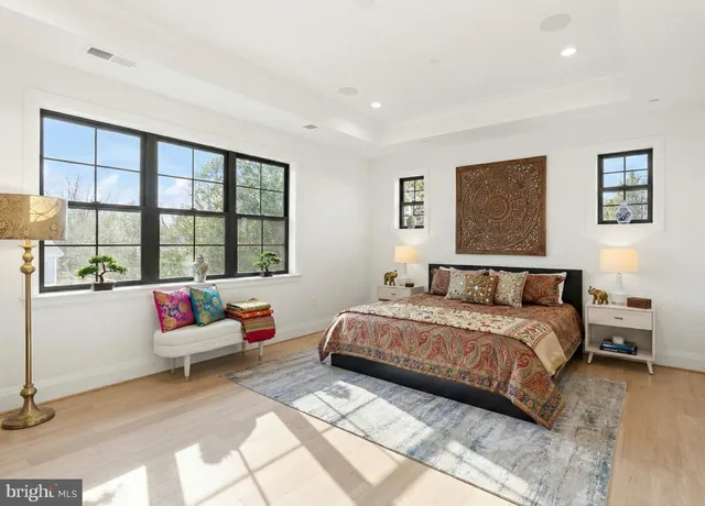 $3,189,000 | 5804 Ridgefield Road, Bethesda, MD 20816