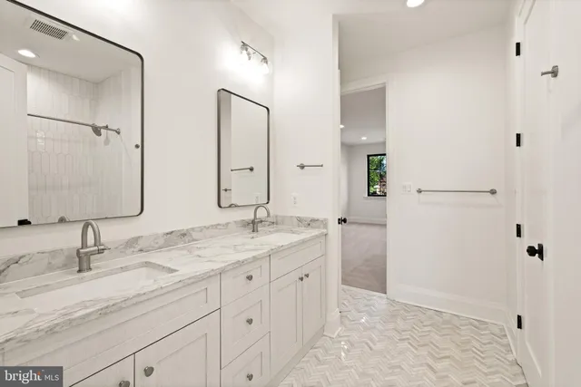 $3,189,000 | 5804 Ridgefield Road, Bethesda, MD 20816