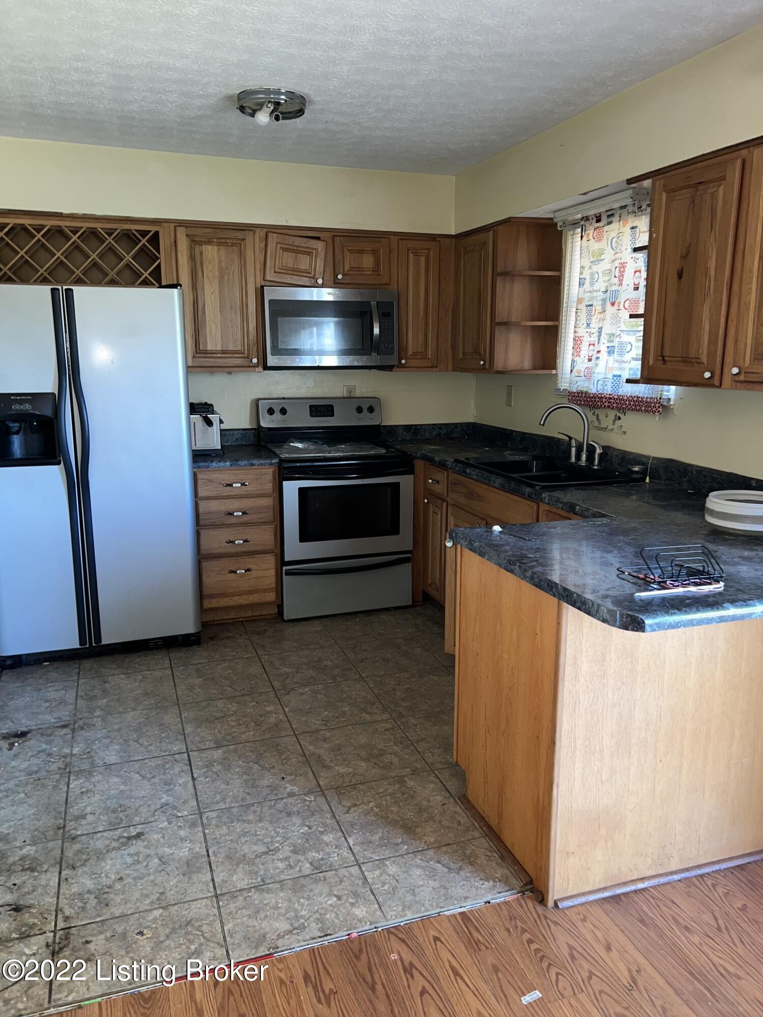 656 Heritage Road Radcliff, KY 40160 - Photo 7 of 11 image_50404353