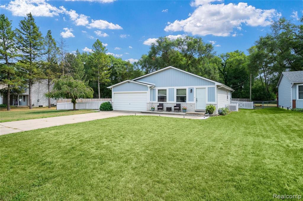 1450 Morley Avenue Rochester Hills, MI 48307 - Photo 2 of 30