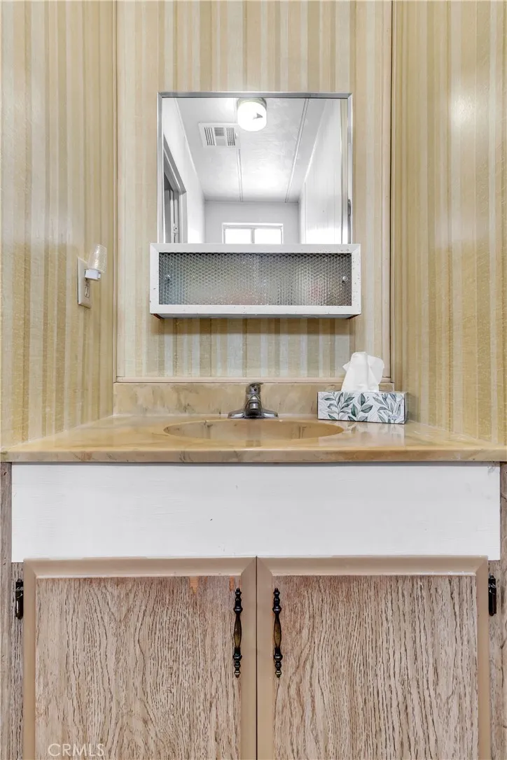 301 East Foothill Boulevard, Unit 34 Pomona, CA 91767 - Photo 9 of 35 a close view of kitchen sink