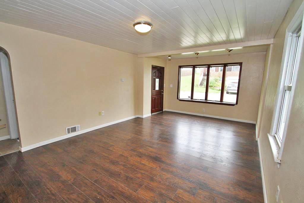 2706 4th Street Monroeville, PA 15146 - Photo 7 of 18