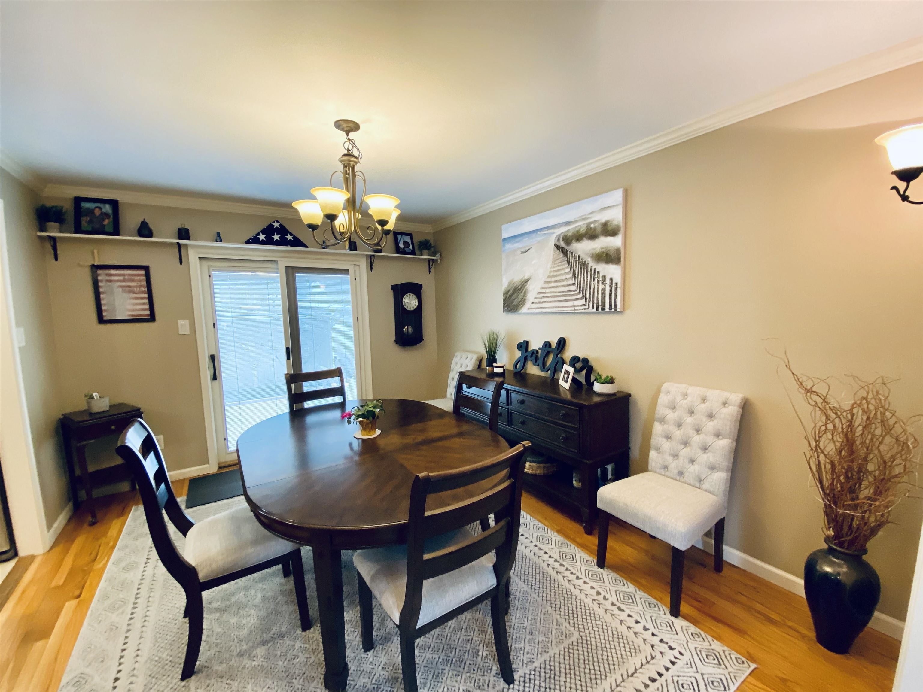 204 Bliss Avenue Somers Point, NJ 08244 - Photo 8 of 18 a dining room with furniture and window