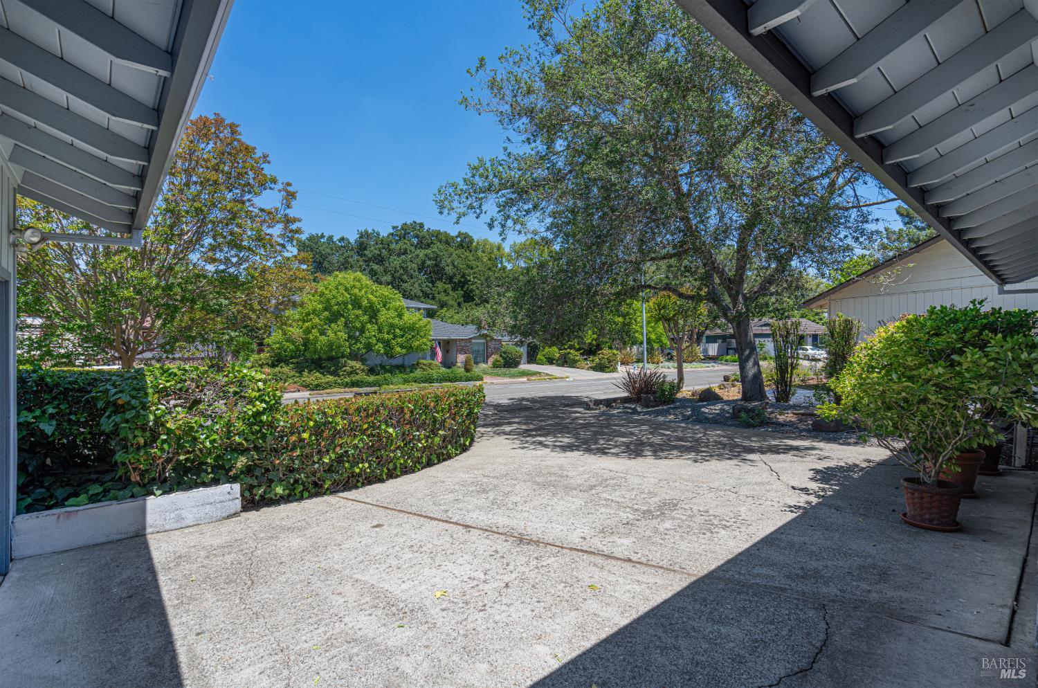 2575 Brookhaven Drive Santa Rosa, CA 95405 - Photo 4 of 66 Gallery Image 4