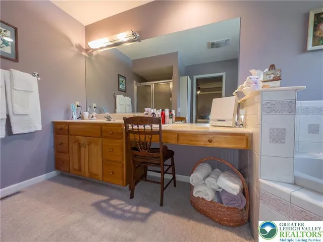 $599,900 | 4500 Hanoverville Road, Bethlehem, PA 18020