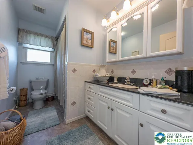 $599,900 | 4500 Hanoverville Road, Bethlehem, PA 18020