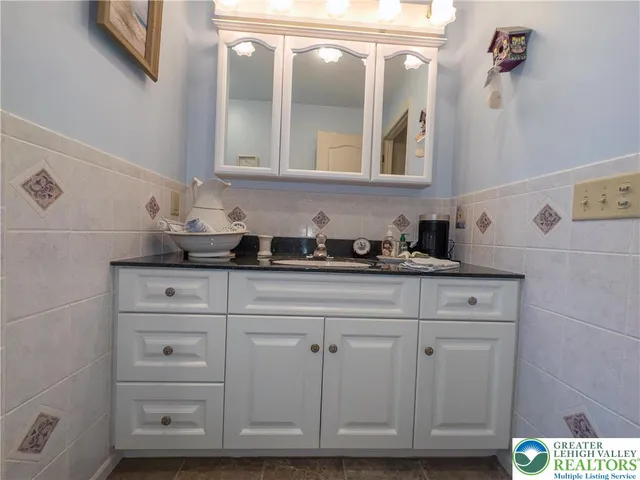 $599,900 | 4500 Hanoverville Road, Bethlehem, PA 18020