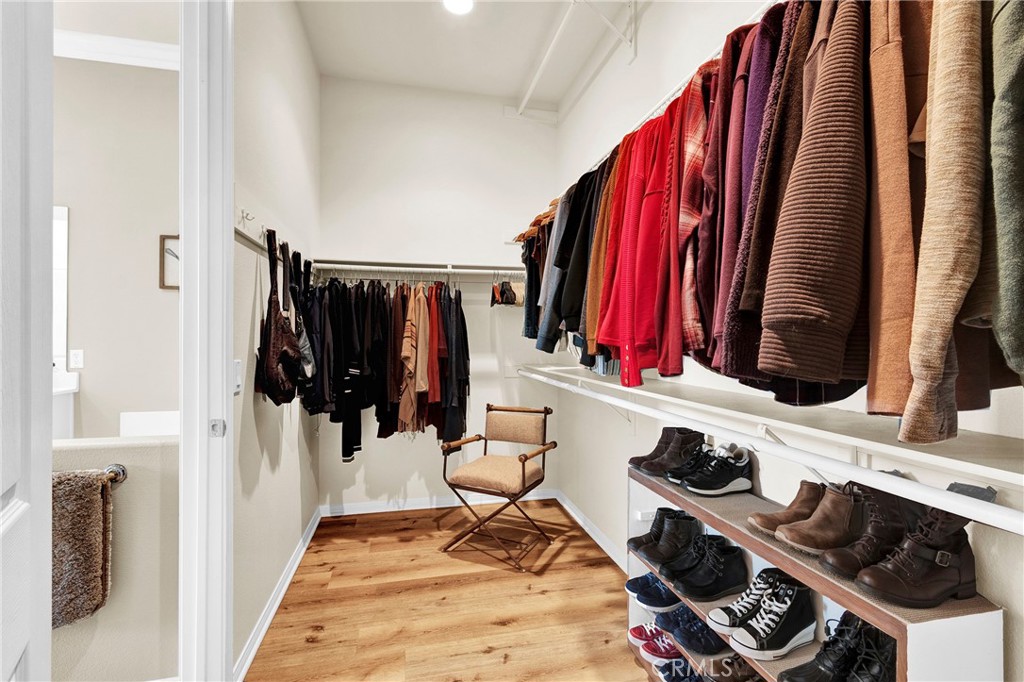 930 Gleneagles Road Beaumont, CA 92223 - Photo 20 of 40 a view of a walk in closet