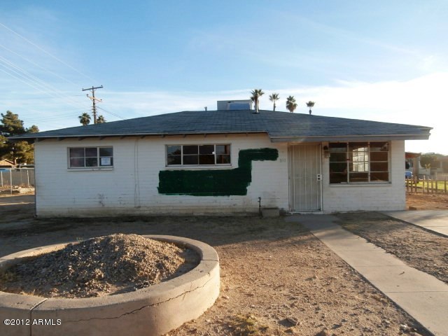 801 East Vineyard Road Phoenix, AZ 85042 - Photo 1 of 30 023-159499 - Front
