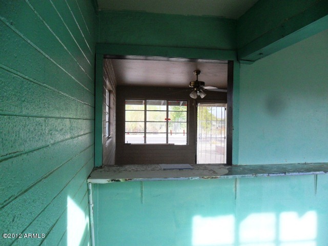 801 East Vineyard Road Phoenix, AZ 85042 - Photo 11 of 30 023-159499 - Window to the Living Area