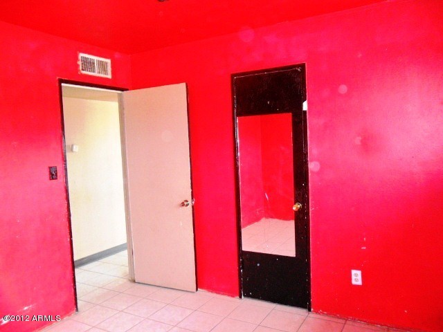 801 East Vineyard Road Phoenix, AZ 85042 - Photo 15 of 30 023-159499 - Master