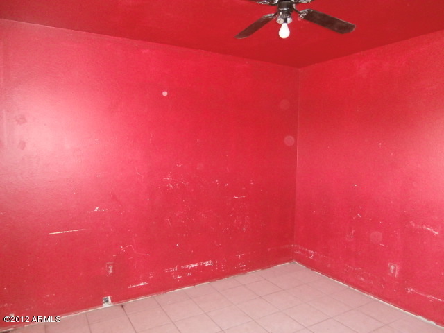 801 East Vineyard Road Phoenix, AZ 85042 - Photo 16 of 30 023-159499 - Masterbedroom 2