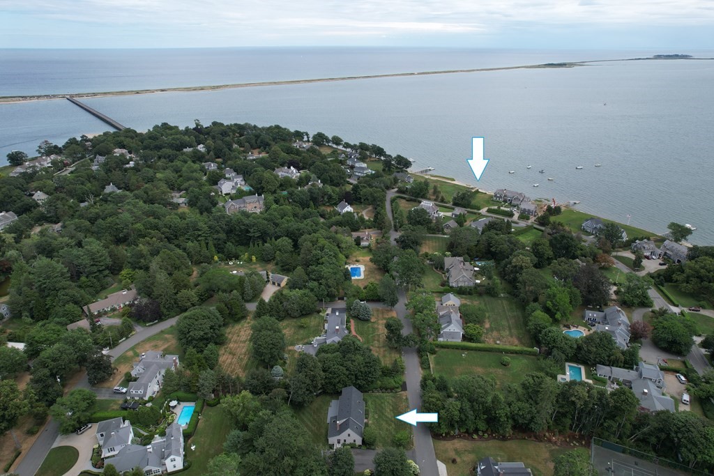 40 Upland Road Duxbury, MA 02332 - Photo 4 of 38 a view of a house
