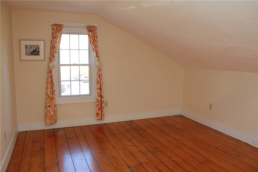 29 Bliss Road Newport, RI 02840 - Photo 29 of 39