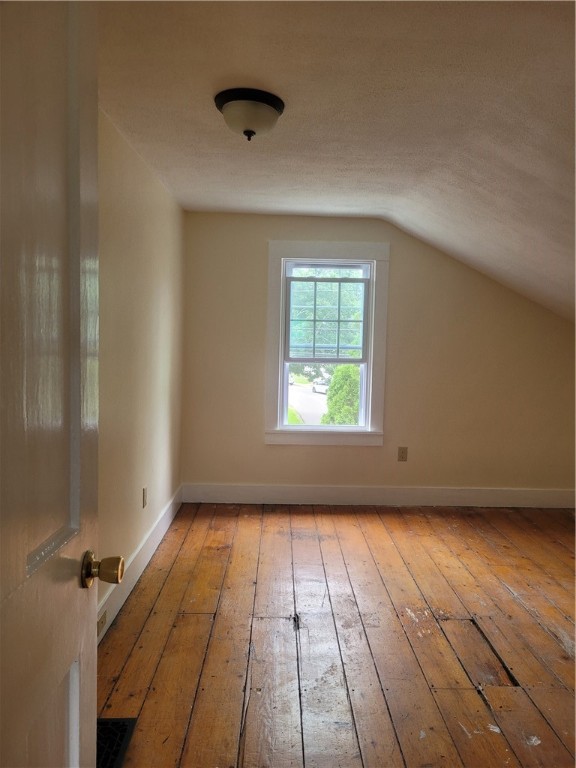 29 Bliss Road Newport, RI 02840 - Photo 30 of 39 Bedroom # 4