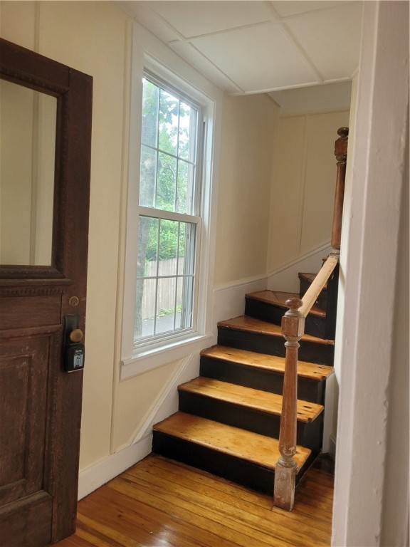 29 Bliss Road Newport, RI 02840 - Photo 4 of 39