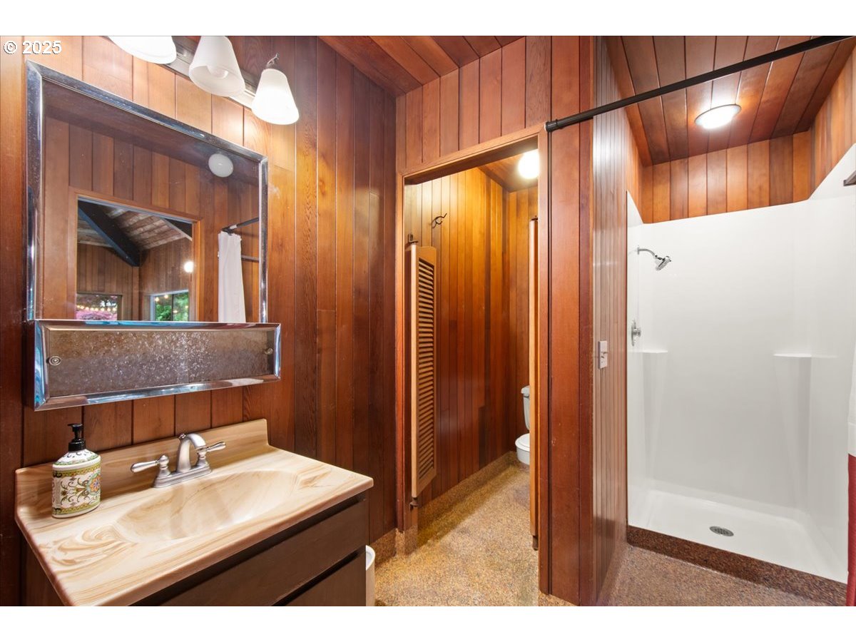 863 North Shepherd Road Washougal, WA 98671 - Photo 12 of 48