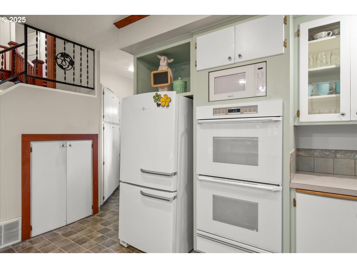 863 North Shepherd Road Washougal, WA 98671 - Photo 16 of 48