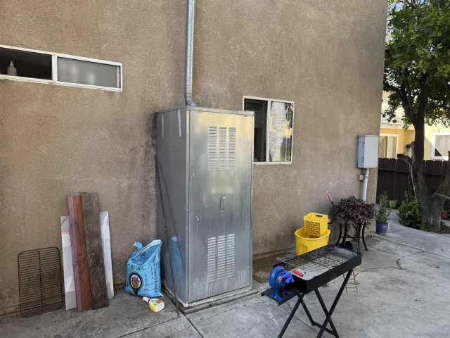 $1,800,000 | 1952 Irving Avenue, San Diego, CA 92113