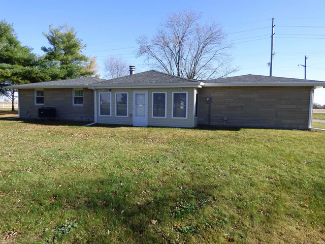 $255,000 | 2718 South County Road 450 West, Frankfort, IN 46041