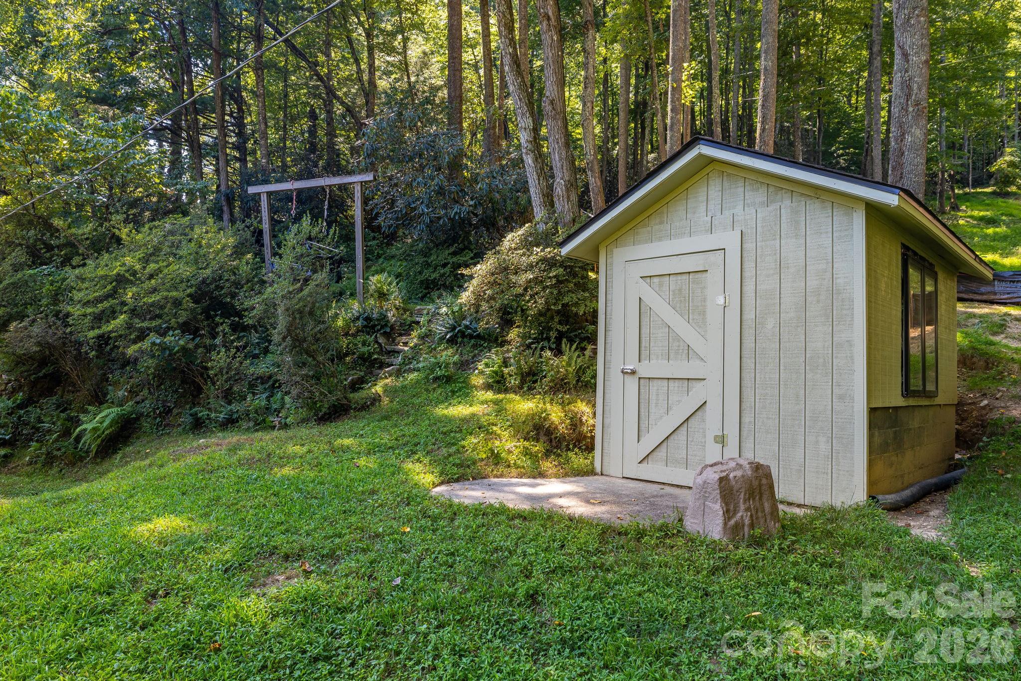 258 Old Homestead Road Hendersonville, NC 28739 - Photo 37 of 48 Gallery Image 37