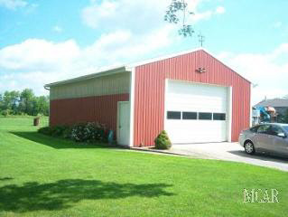39670 Willow Road New Boston, MI 48164 - Photo 4 of 9 Barn