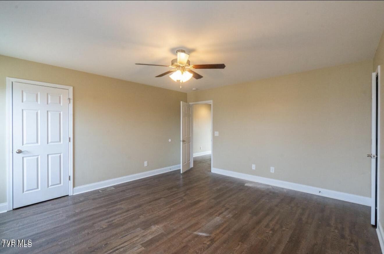 2927 Watauga Road, Unit 1 Johnson City, TN 37601 - Photo 9 of 21 IMG_9118