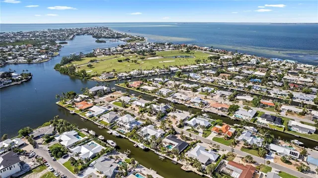 $2,395,000 | 624 Dundee Lane, Holmes Beach, FL 34217