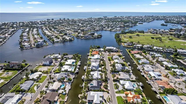 $2,395,000 | 624 Dundee Lane, Holmes Beach, FL 34217
