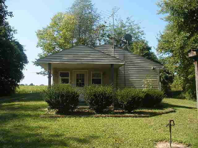 4962 Coon Hunter Road Bruceville, IN 47516 - Photo 1 of 7 Gallery Image 1
