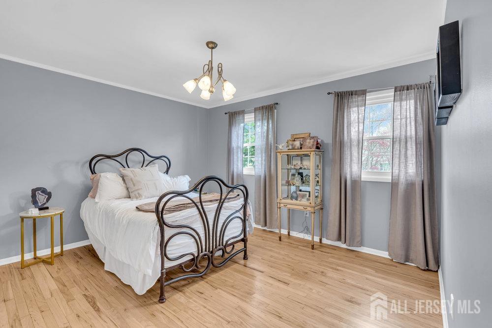 10 Kings Road East Brunswick, NJ 08816 - Photo 25 of 33 a view of a livingroom with furniture