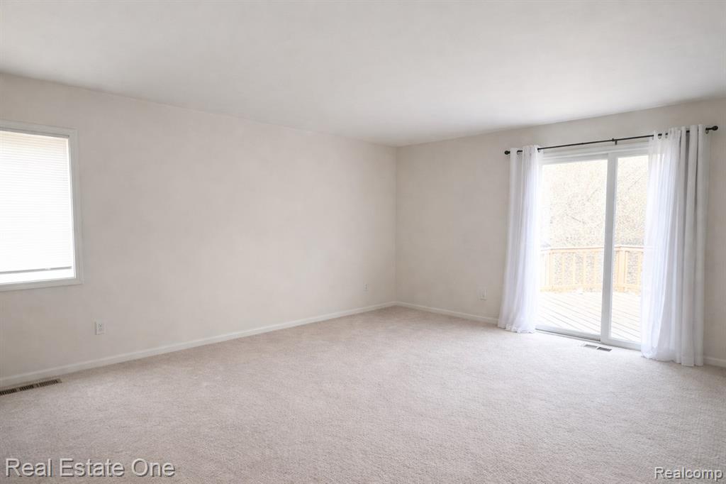 854 River Bend Drive Rochester Hills, MI 48307 - Photo 14 of 16
