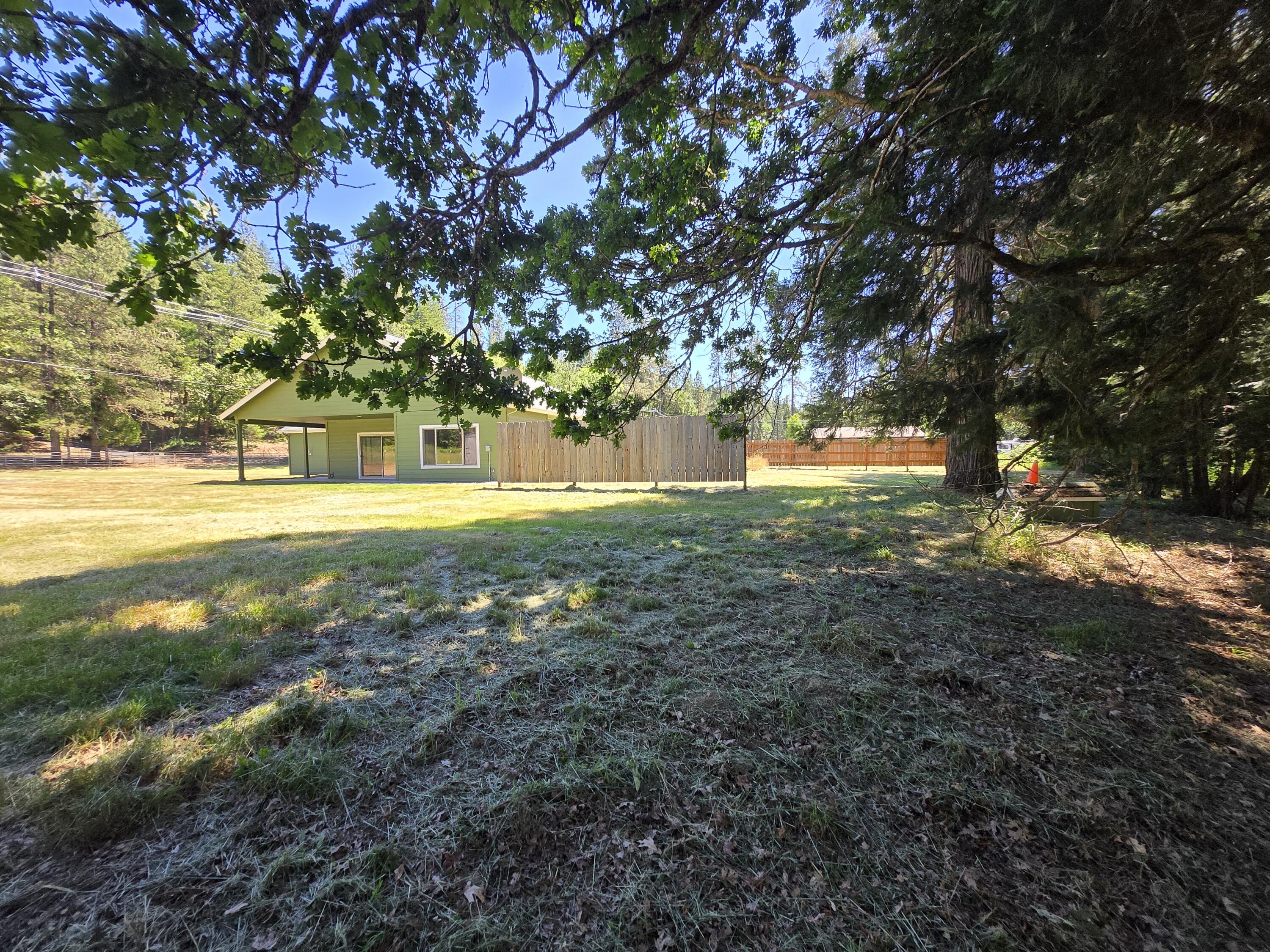 1730 Hugo Road Merlin, OR 97532 - Photo 32 of 37 20250529_143528