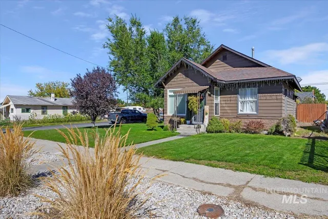 $235,000 | 328 13th Avenue North, Buhl, ID 83316