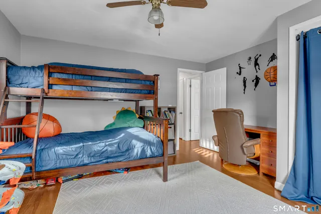 $385,000 | 21 Oakridge Drive, Gales Ferry, CT 06335