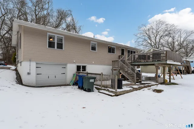 $385,000 | 21 Oakridge Drive, Gales Ferry, CT 06335