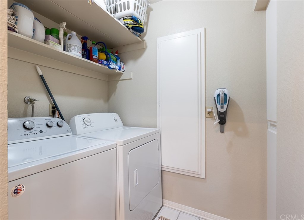 1311 West Capitol Drive, Unit 182 San Pedro, CA 90732 - Photo 18 of 43 indoor laundry room