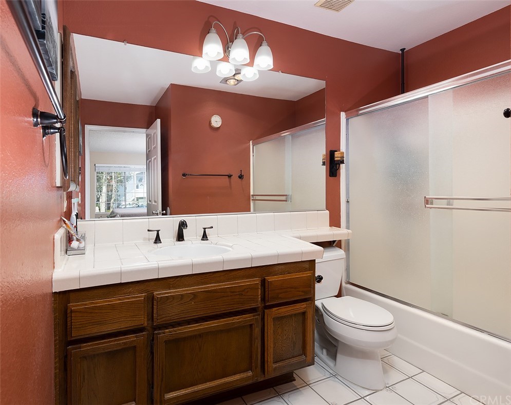 1311 West Capitol Drive, Unit 182 San Pedro, CA 90732 - Photo 21 of 43 main bathroom