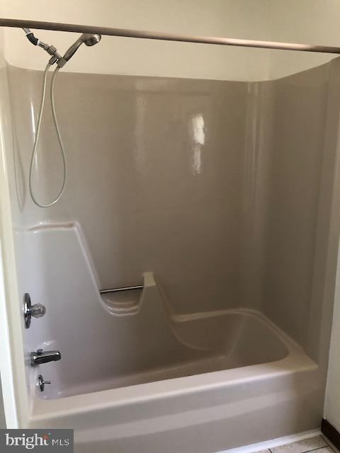 5815 Linglestown Road Harrisburg, PA 17112 - Photo 5 of 15 Bathroom