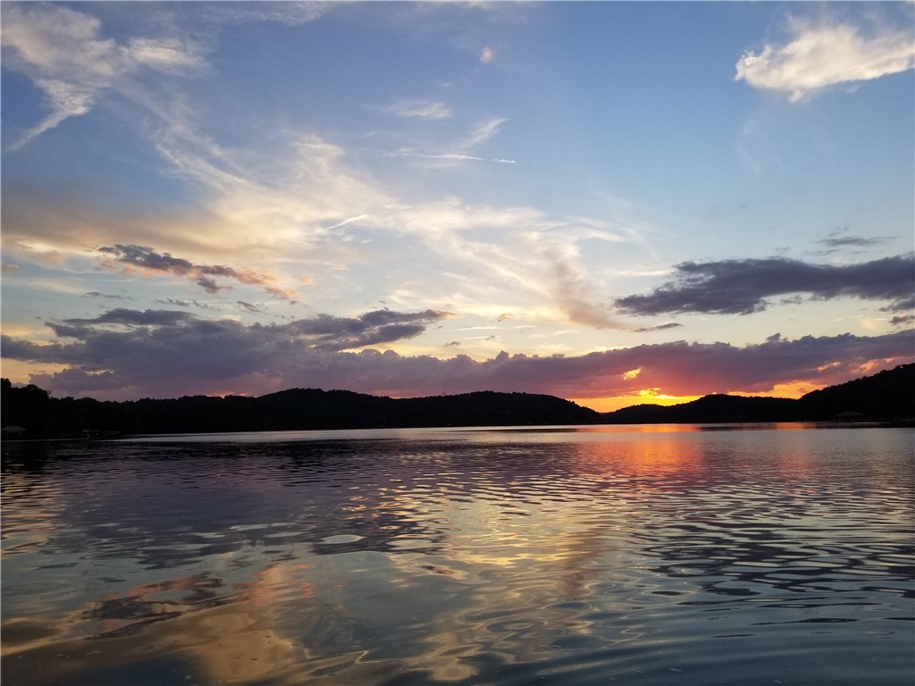 314 Two Rivers Drive Westminster, SC 29693 - Photo 6 of 45 photo of sunrise from dock