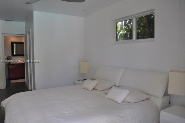 1805 Daytonia Road Miami Beach, FL 33141 - Photo 8 of 19