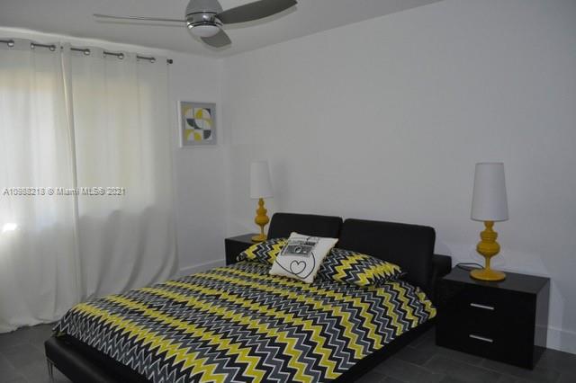 1805 Daytonia Road Miami Beach, FL 33141 - Photo 10 of 19