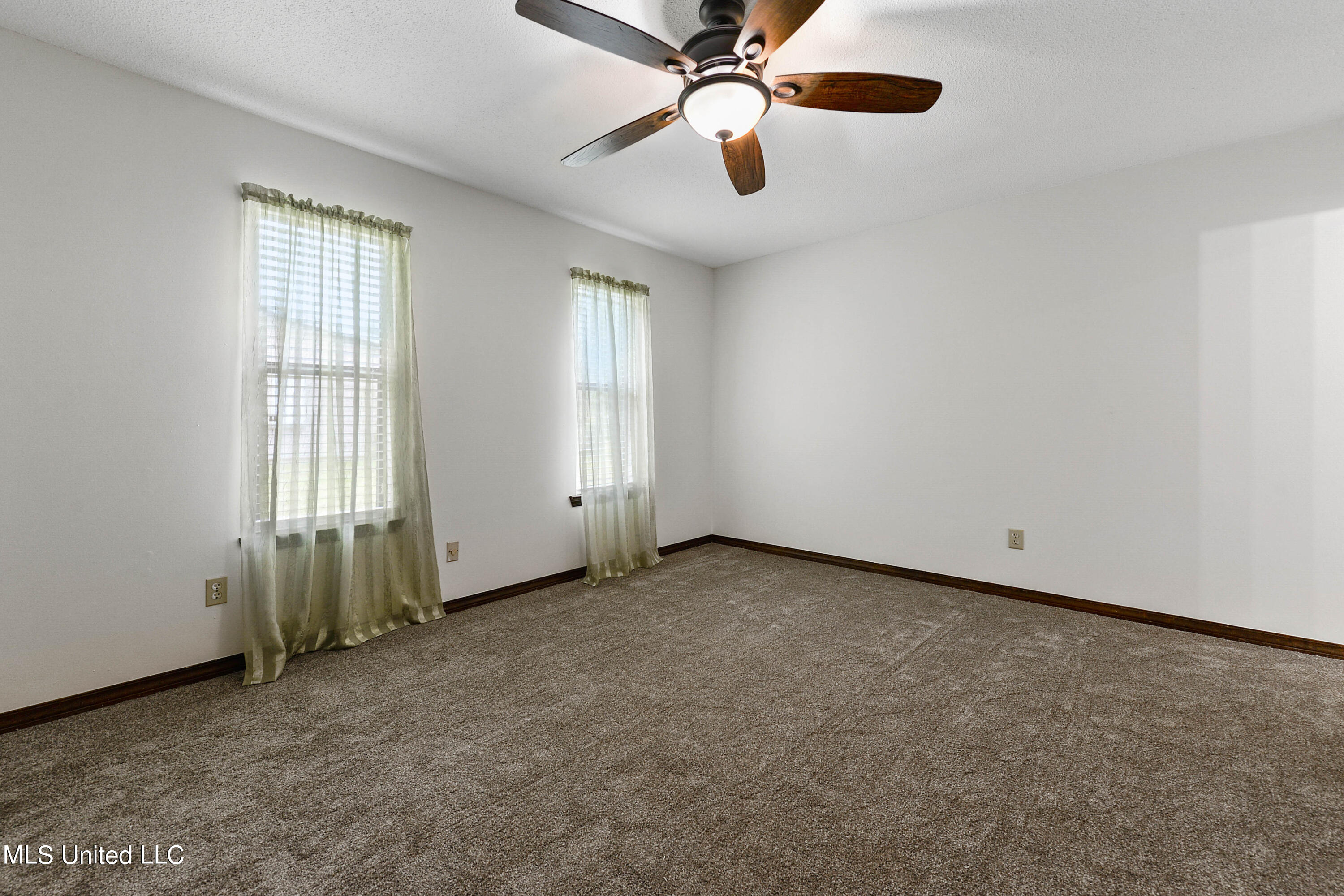 1323 Diller Road Ocean Springs, MS 39564 - Photo 12 of 34 012