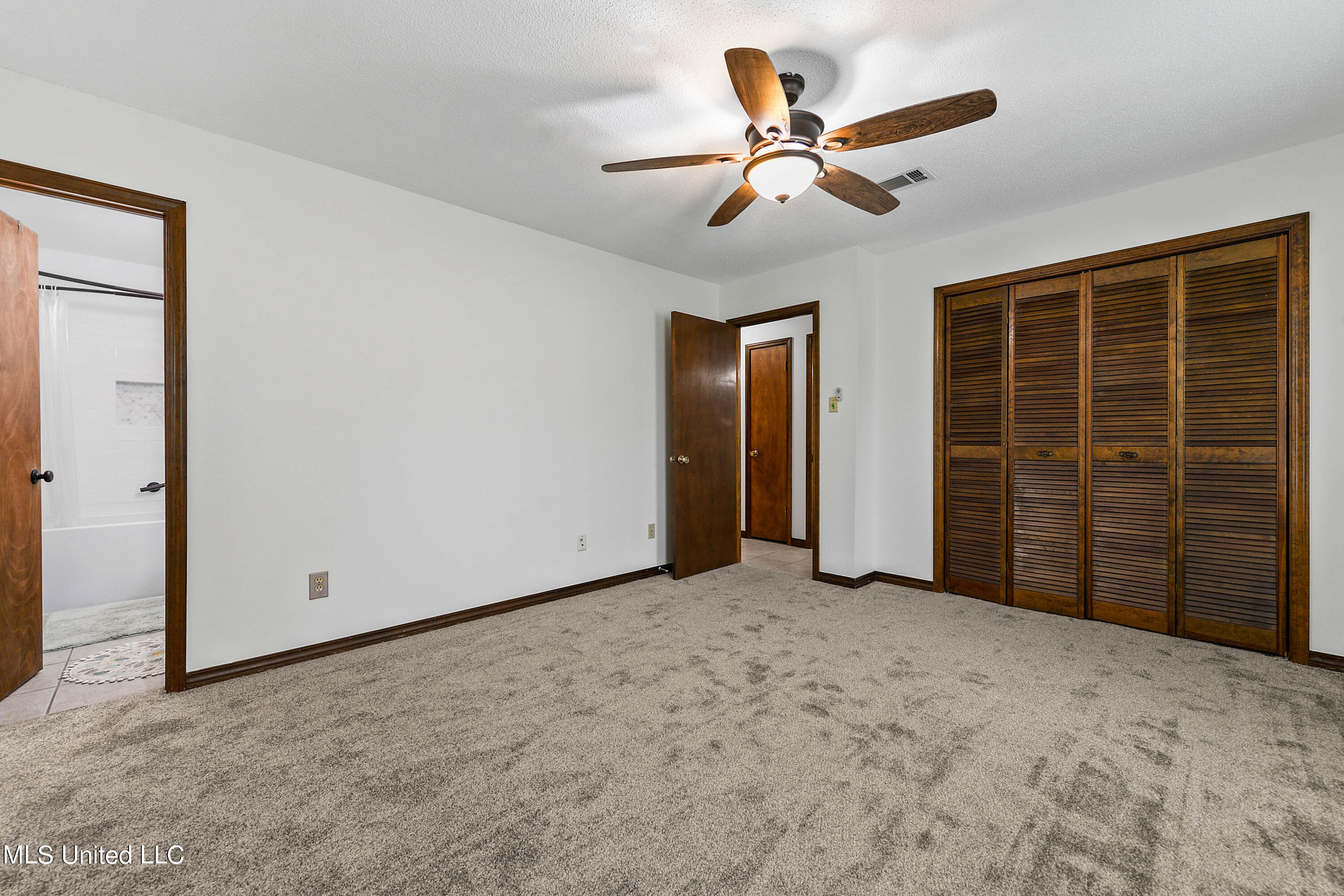1323 Diller Road Ocean Springs, MS 39564 - Photo 13 of 34 013