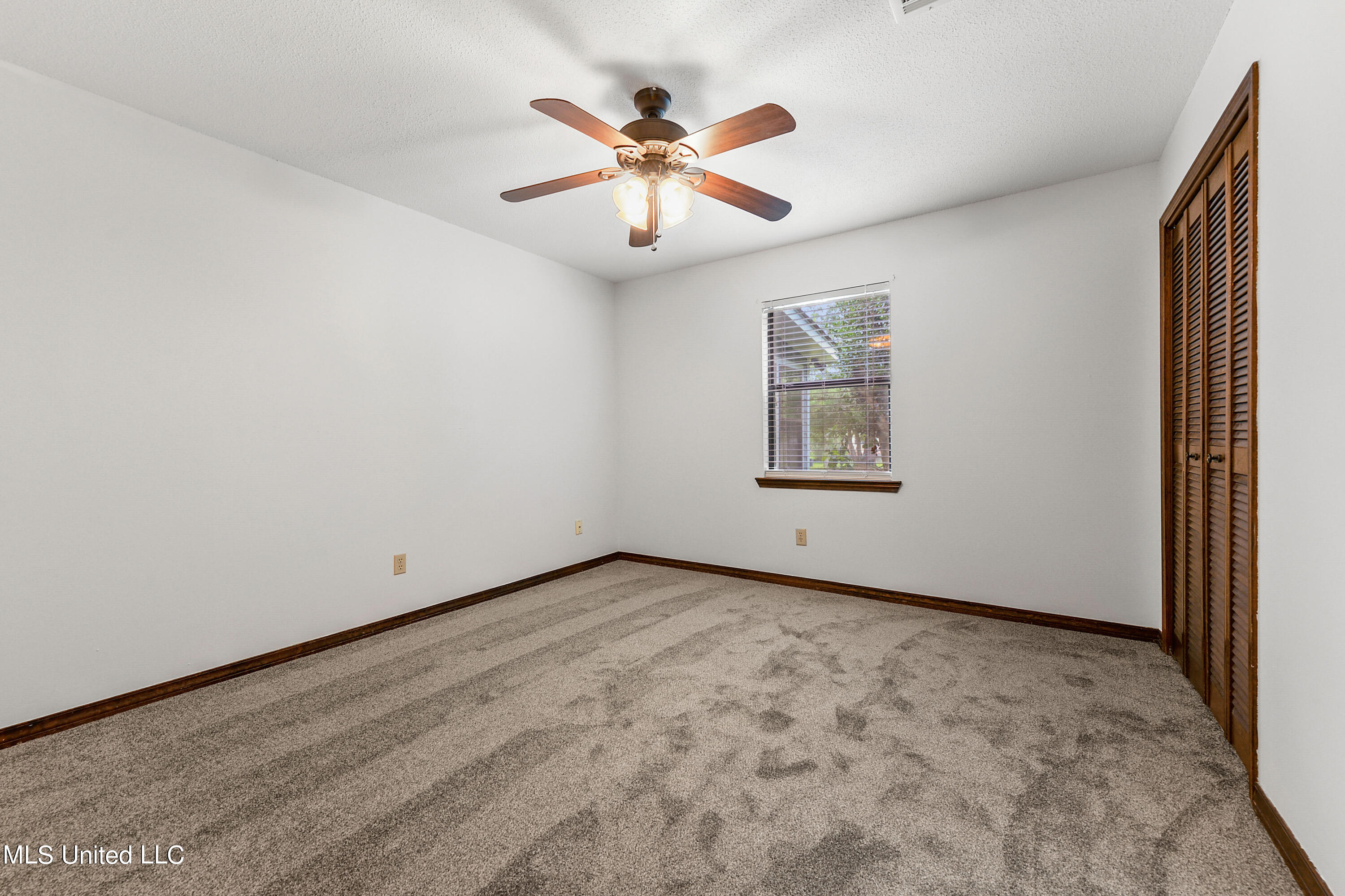 1323 Diller Road Ocean Springs, MS 39564 - Photo 17 of 34 017