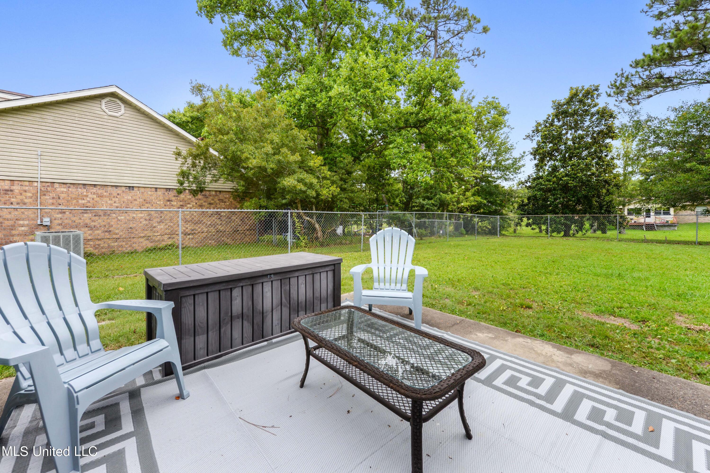 1323 Diller Road Ocean Springs, MS 39564 - Photo 24 of 34 024
