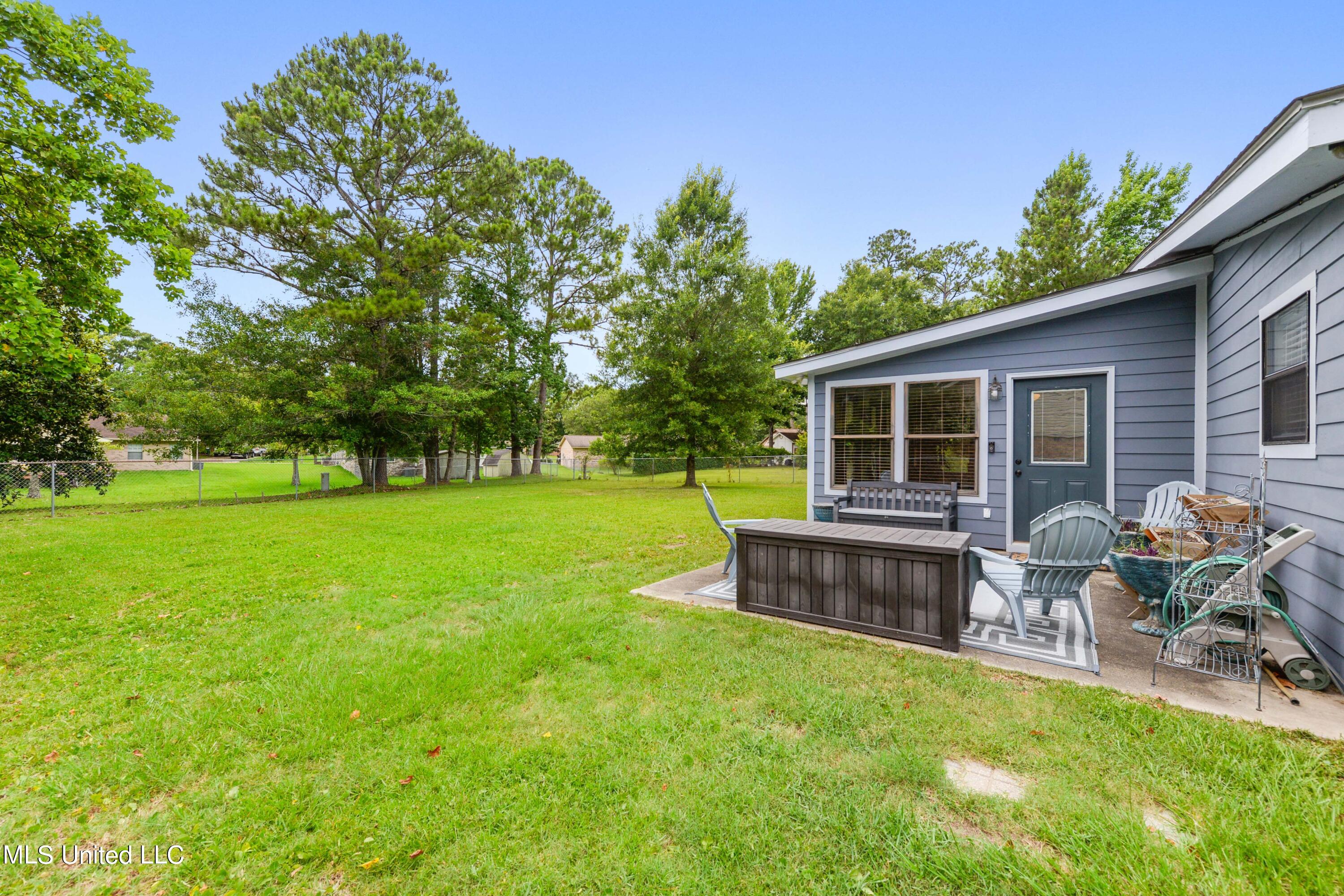 1323 Diller Road Ocean Springs, MS 39564 - Photo 25 of 34 025