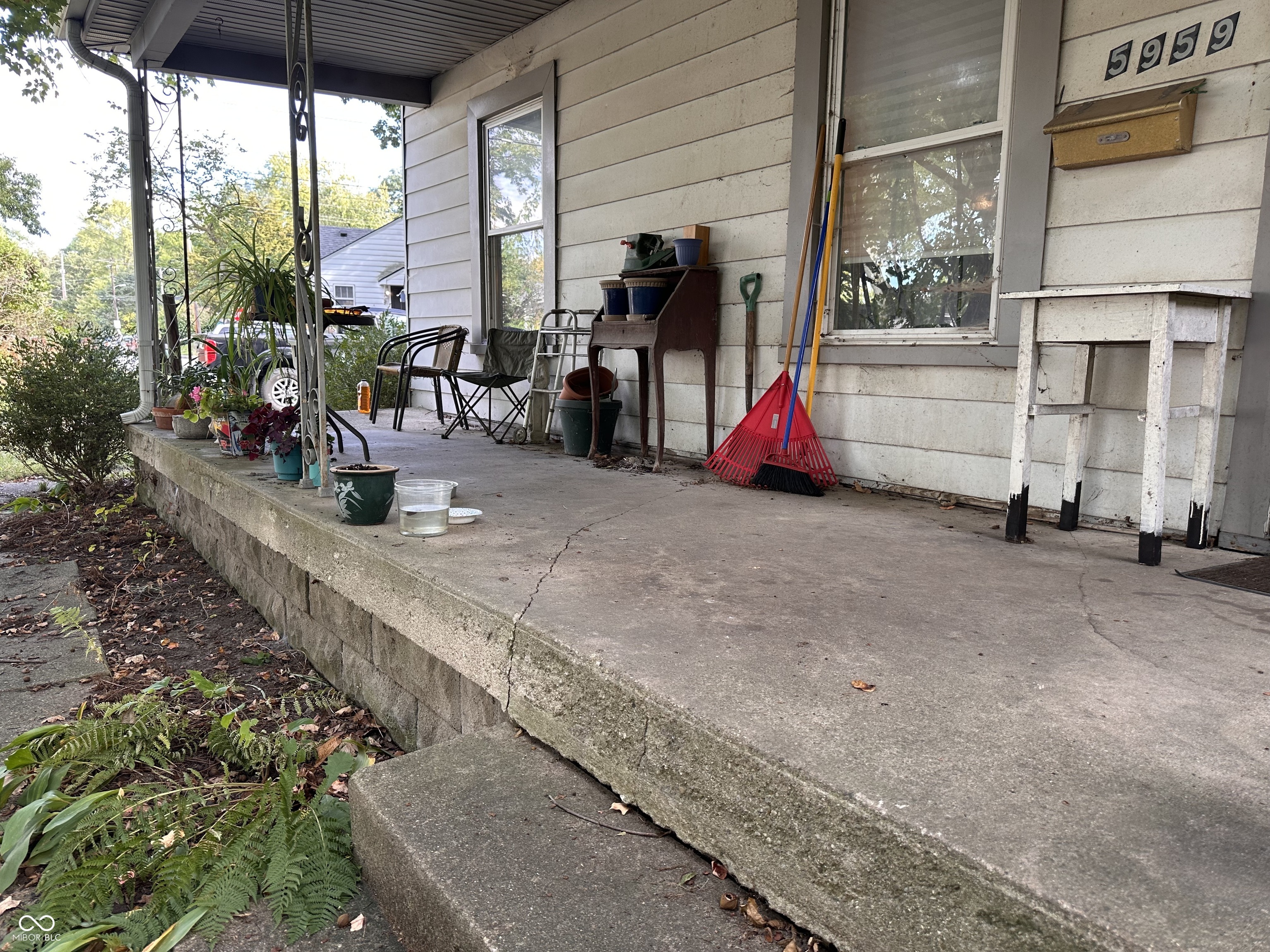 5959 Beechwood Avenue Indianapolis, IN 46219 - Photo 3 of 76