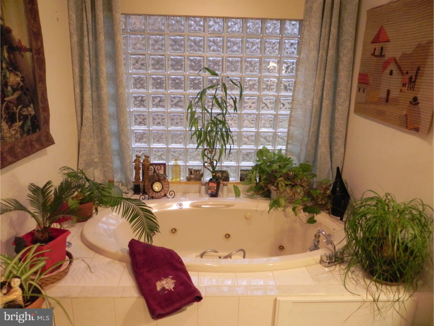 4376 Yates Road Bensalem, PA 19020 - Photo 18 of 25 In-law Suite