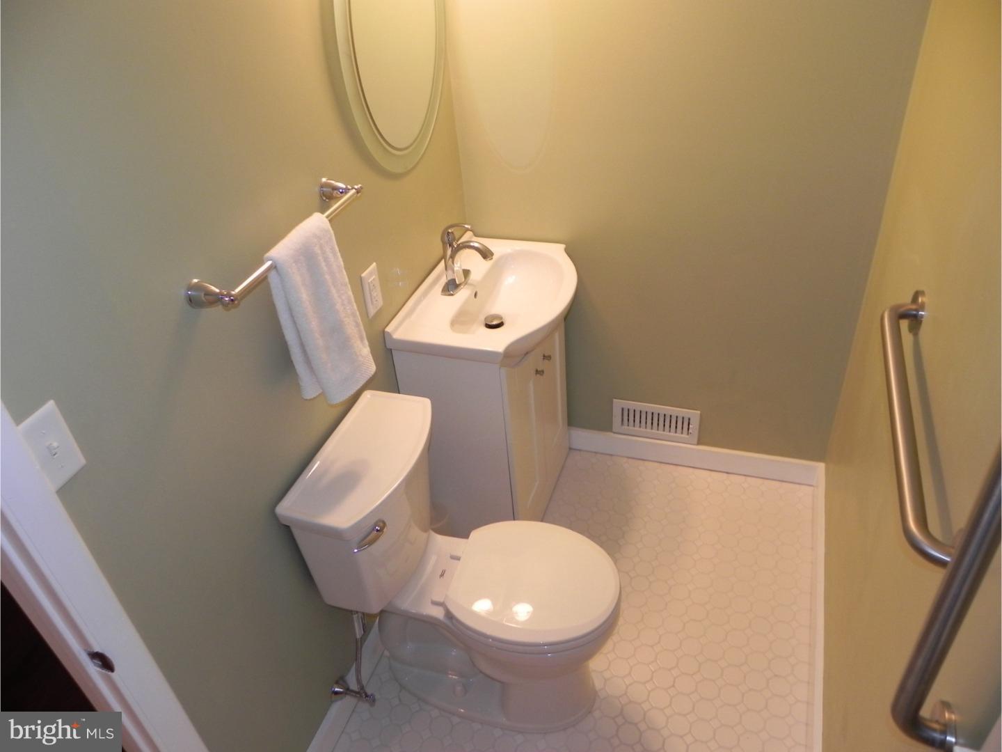4376 Yates Road Bensalem, PA 19020 - Photo 9 of 25 Half Bath